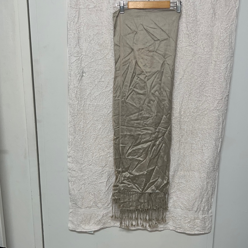 Brand New Jones New York Scarf/Wrap Taupe w/ Fringes